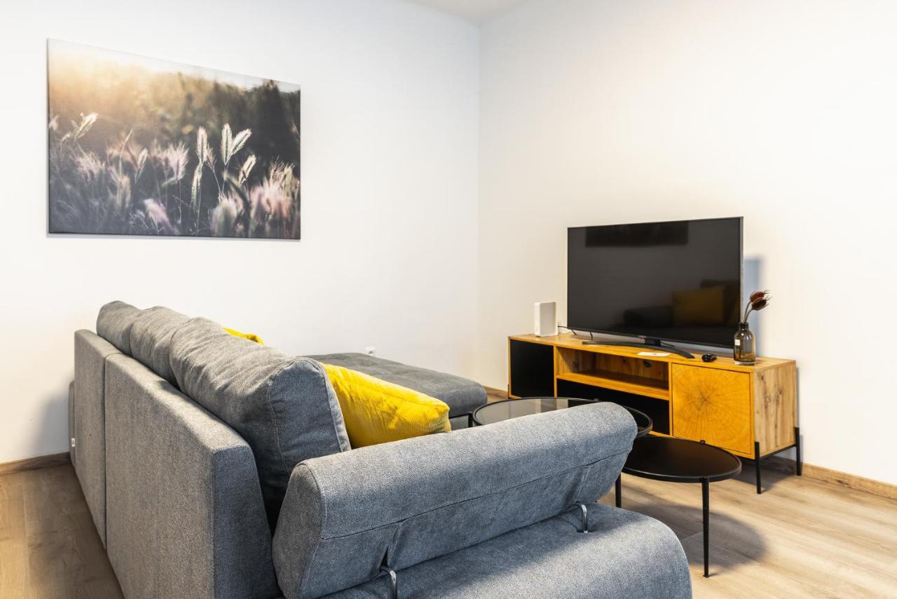 Modern And Lovely Apartment Next To Subway Station Відень Екстер'єр фото