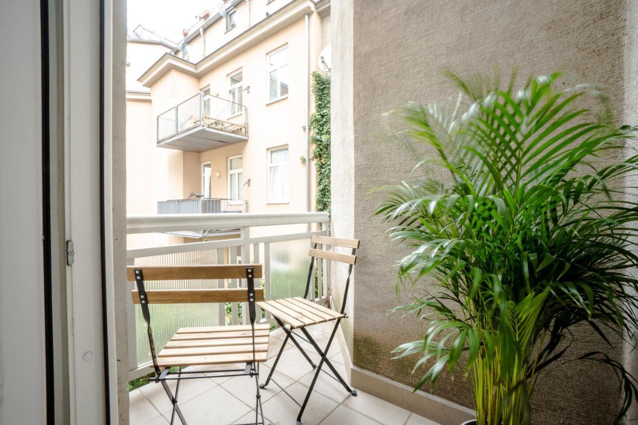 Modern And Lovely Apartment Next To Subway Station Відень Екстер'єр фото