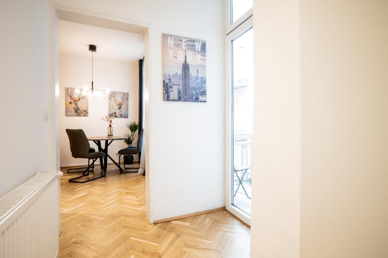 Modern And Lovely Apartment Next To Subway Station Відень Екстер'єр фото